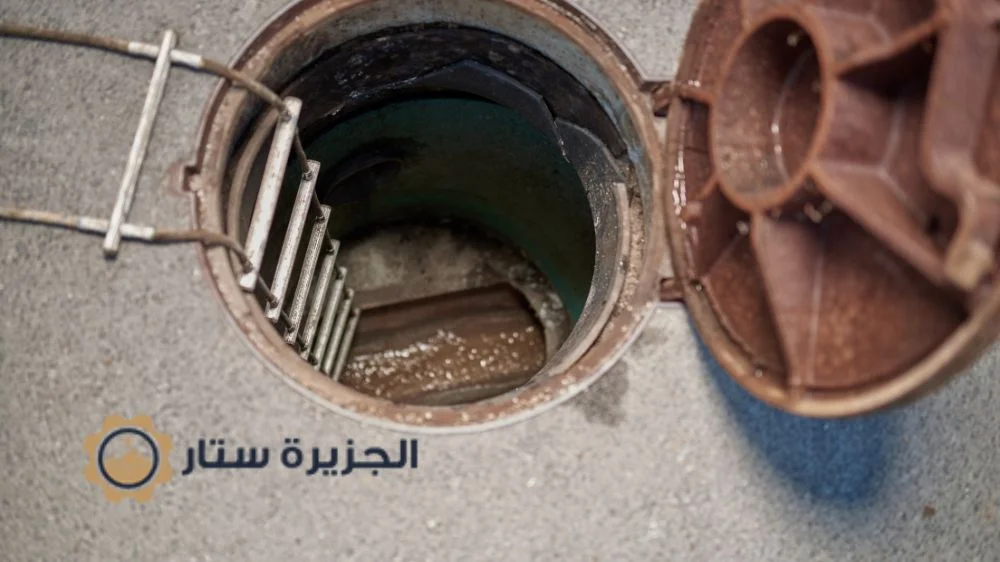 تنظيف خزانات المياه